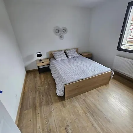 Holiday home Droite Maison Individuelle 4 Et 1 Garage Rouen