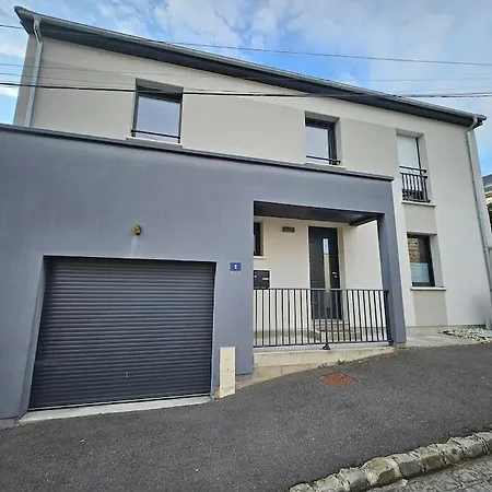 Droite Maison Individuelle 4 Et 1 Garage Holiday home
